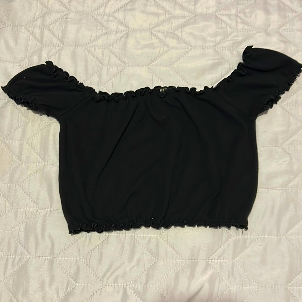 Black ruched forever 21 crop